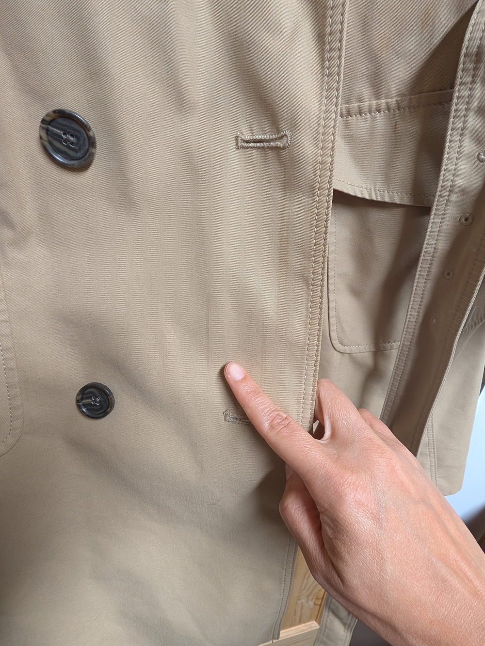 Classic Beige Trench Coat with Belt - Picture 8 of 8